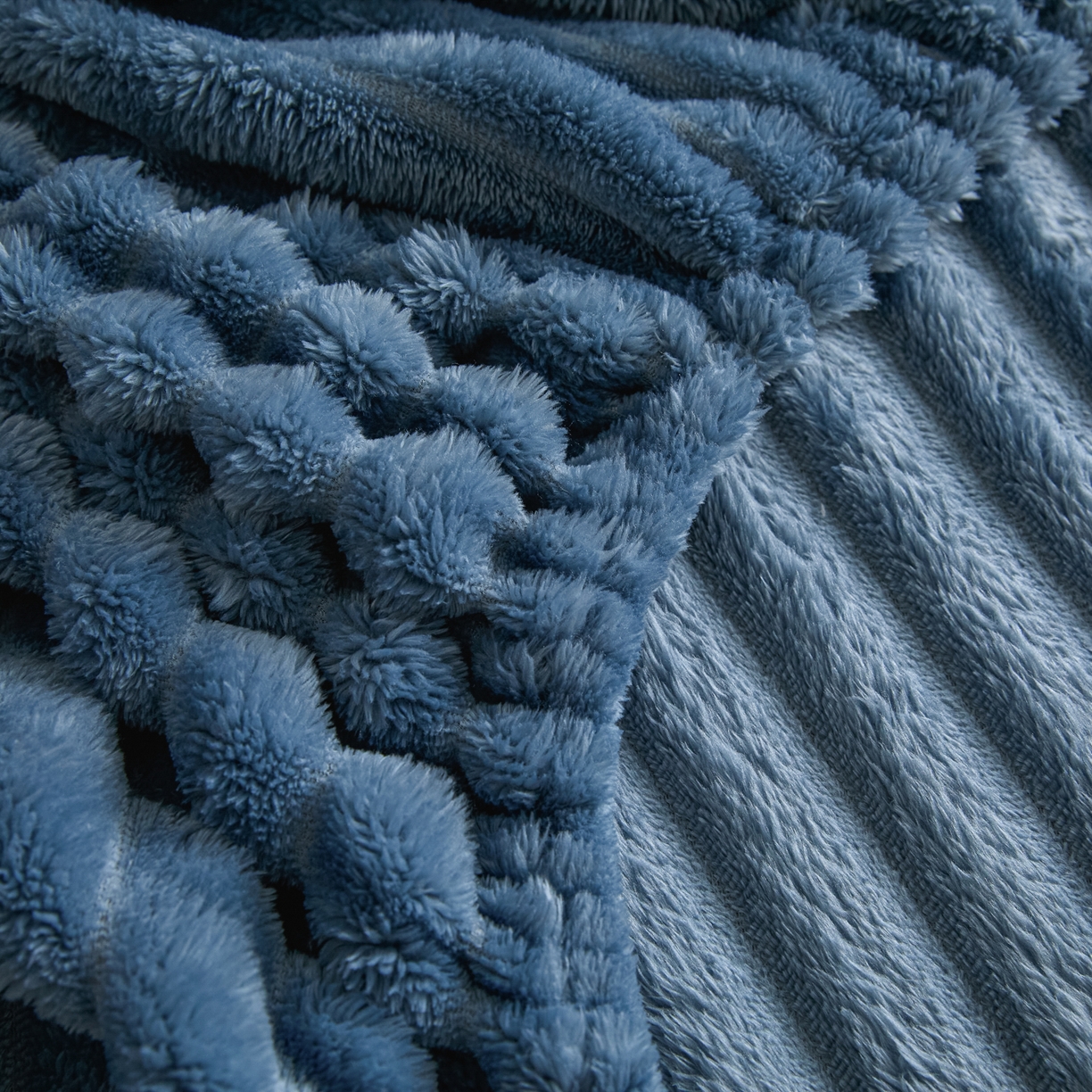 91家纺网 家纺一手货源 找家纺 小叮当家纺仓储工厂店 2025新款兔毛绒大抽条单床笠系列床笠单件（跨境可供） 抽条-床笠孔雀蓝