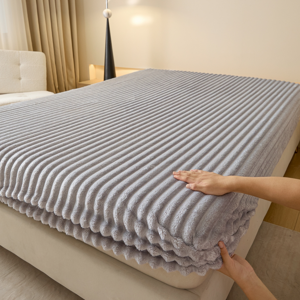 91家纺网 家纺一手货源 找家纺 小叮当家纺仓储工厂店 2025新款兔毛绒大抽条单床笠系列床笠单件（跨境可供） 抽条-床笠浅灰