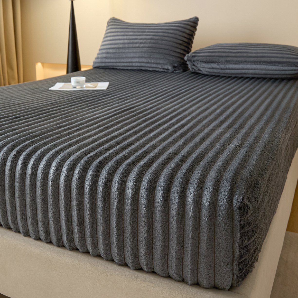 91家纺网 家纺一手货源 找家纺 小叮当家纺仓储工厂店 2025新款兔毛绒大抽条单床笠系列床笠单件（跨境可供） 抽条-床笠深灰
