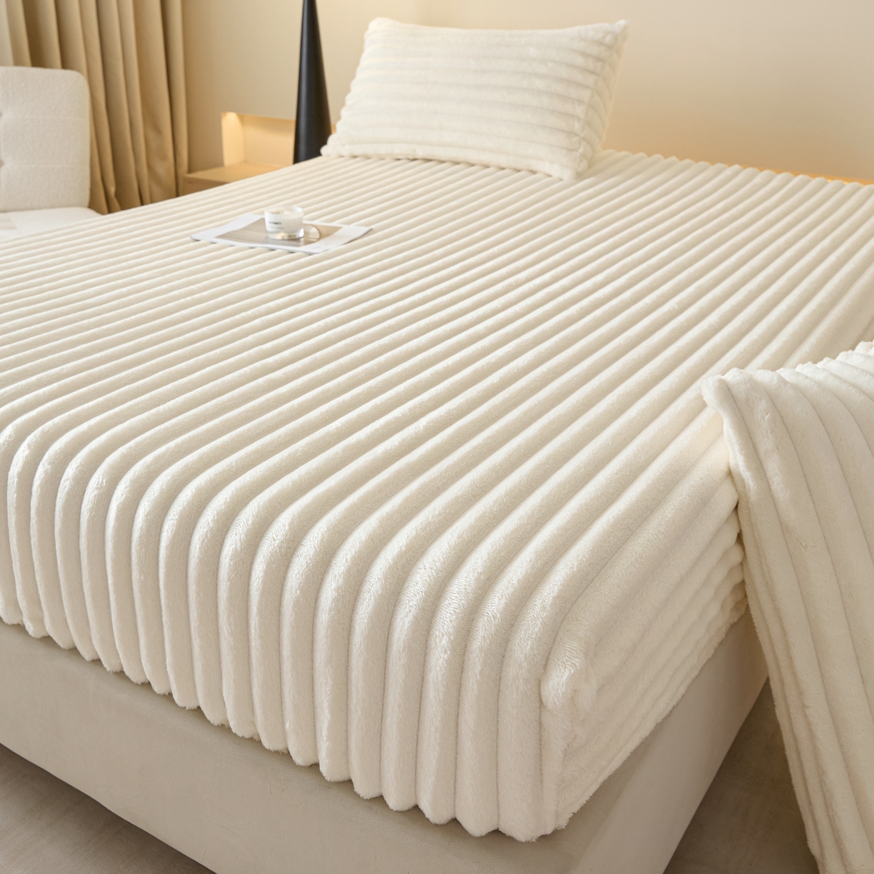 91家纺网 家纺一手货源 找家纺 小叮当家纺仓储工厂店 2025新款兔毛绒大抽条单床笠系列床笠单件（跨境可供） 抽条-床笠米白