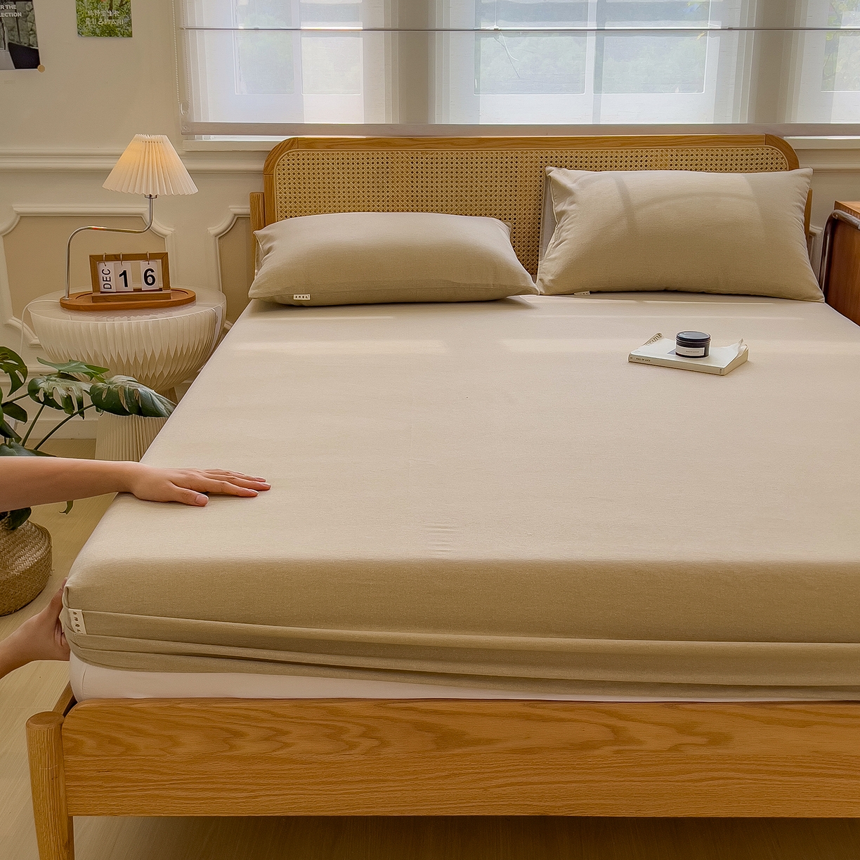 91家纺网 家纺一手货源 找家纺 芃成家纺 2025新款原棉生态磨毛单床笠 奶茶咖