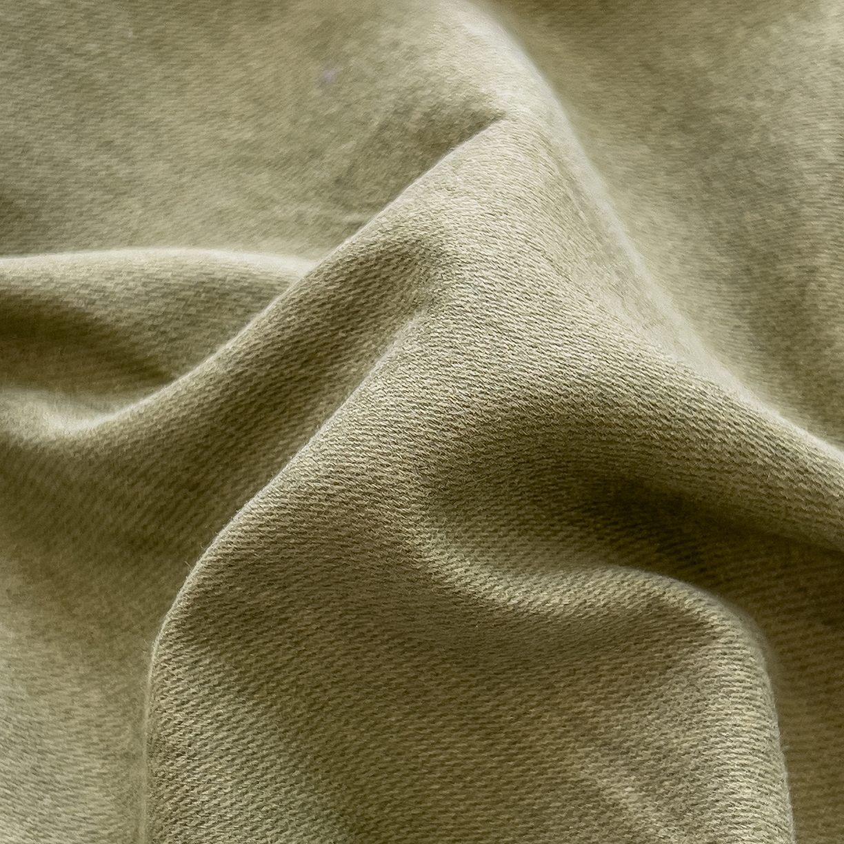 91家纺网 家纺一手货源 找家纺 芃成家纺 2025新款原棉生态磨毛单床笠 松针绿