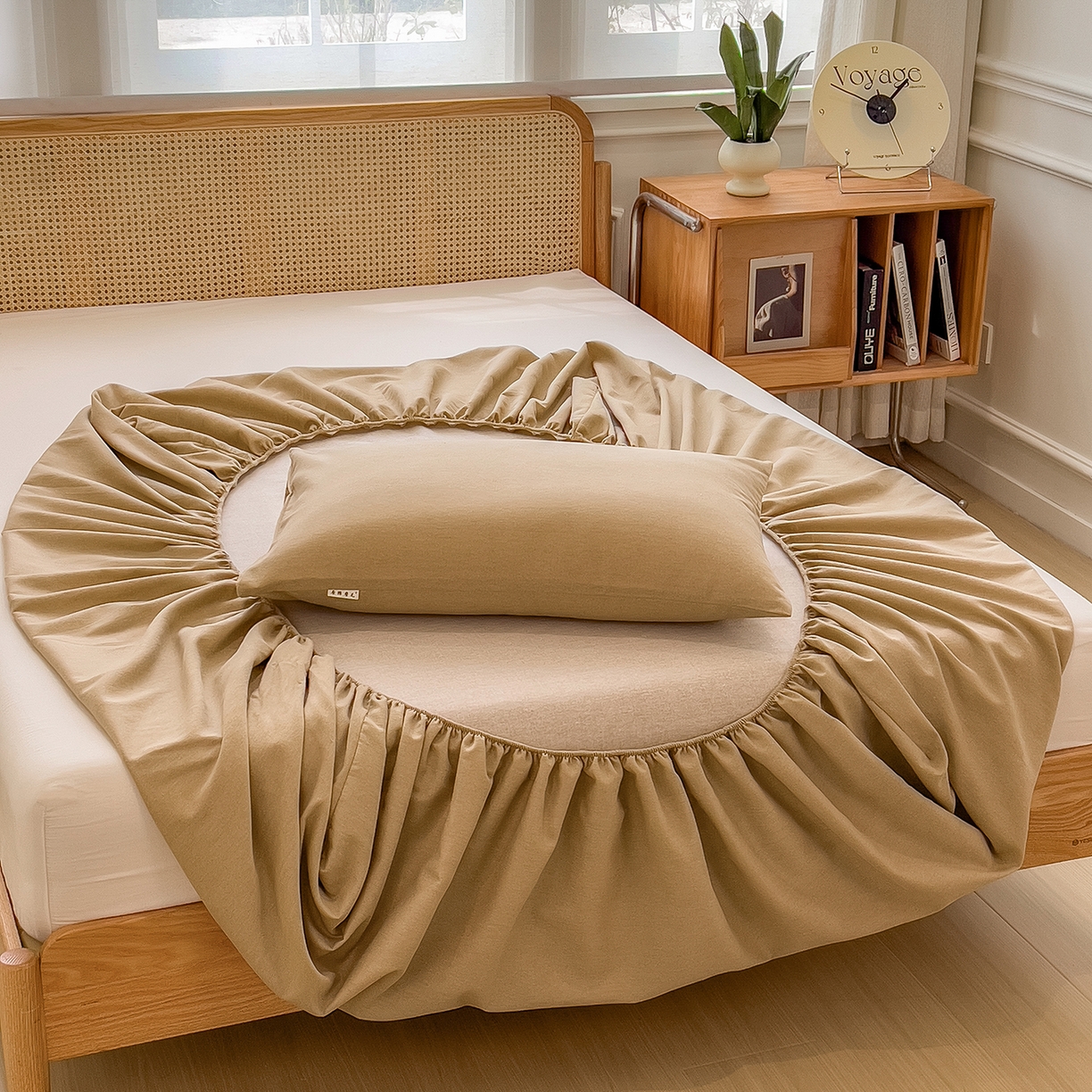 91家纺网 家纺一手货源 找家纺 芃成家纺 2025新款原棉生态磨毛单床笠 香槟金