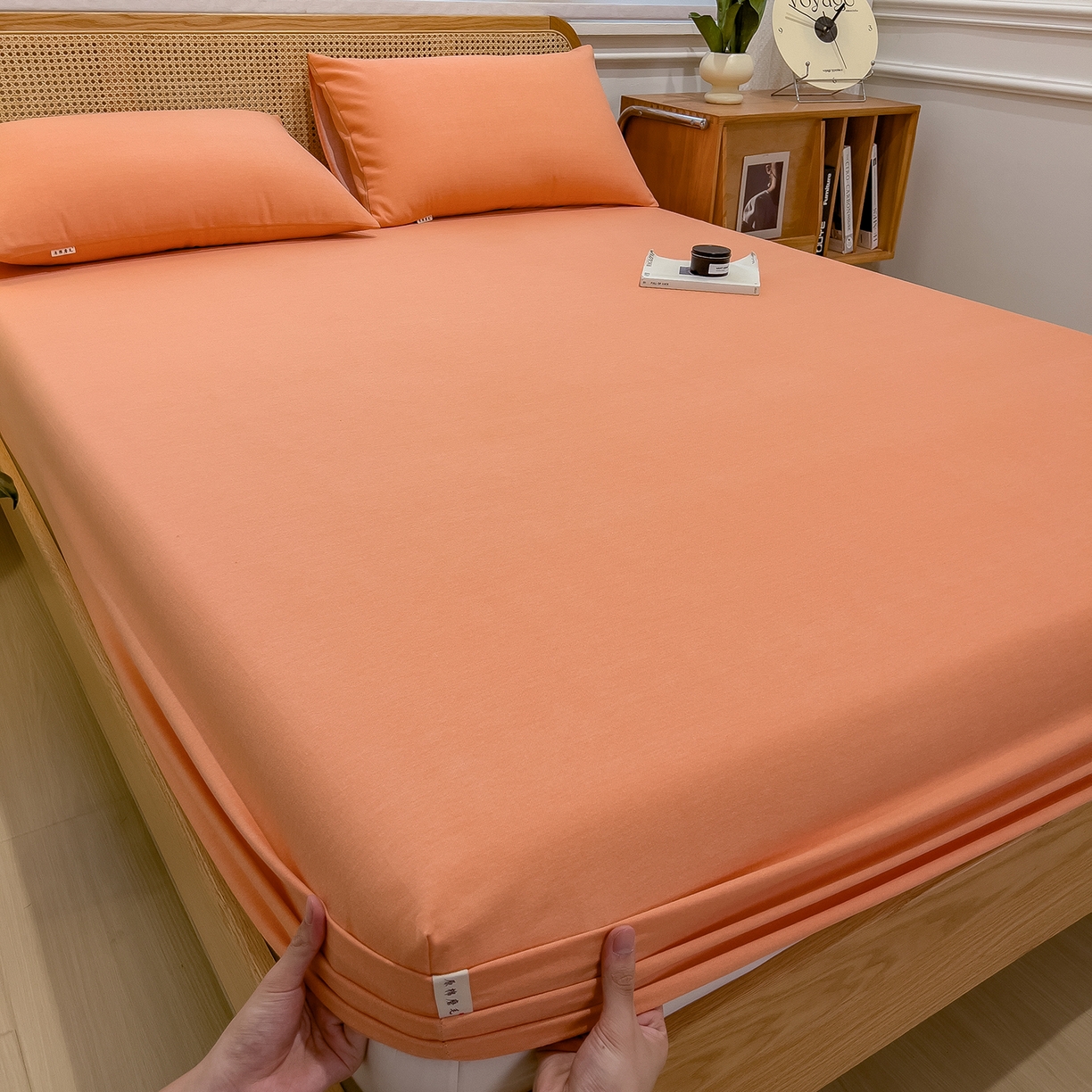 91家纺网 家纺一手货源 找家纺 芃成家纺 2025新款原棉生态磨毛单床笠 浅橘色