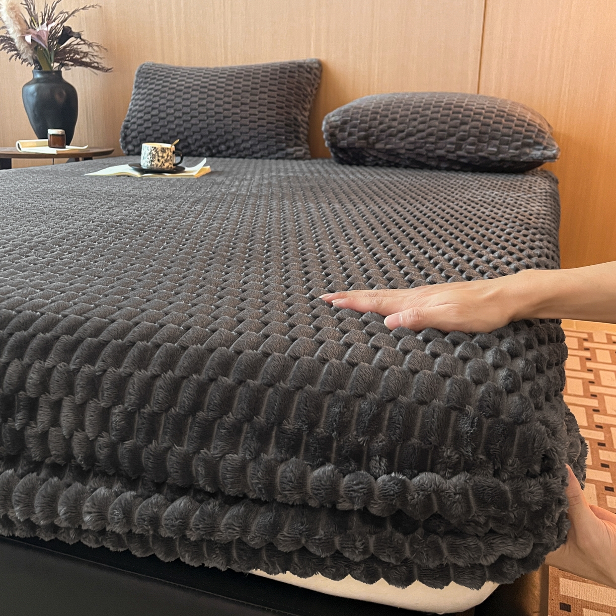 91家纺网 家纺一手货源 找家纺 小叮当家纺仓储工厂店 2025新款豆豆绒纯色单床笠系列床笠单件（跨境可供） 豆豆绒-床笠深灰