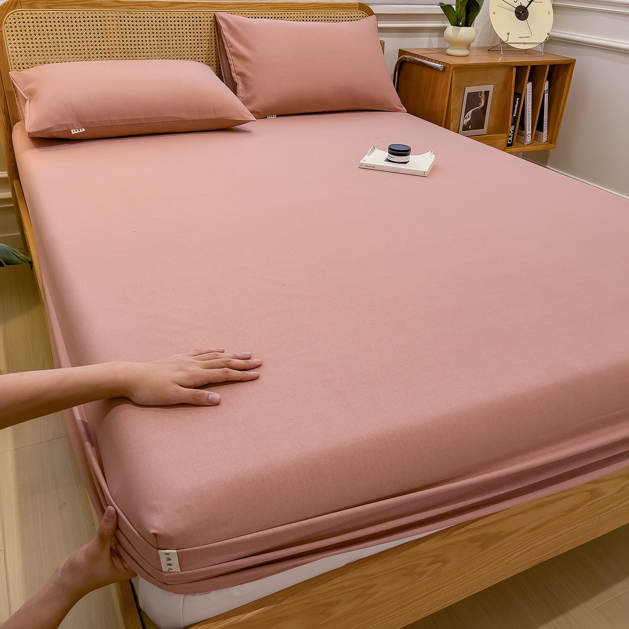 91家纺网 家纺一手货源 找家纺 芃成家纺 2025新款原棉生态磨毛单床笠 烟粉色