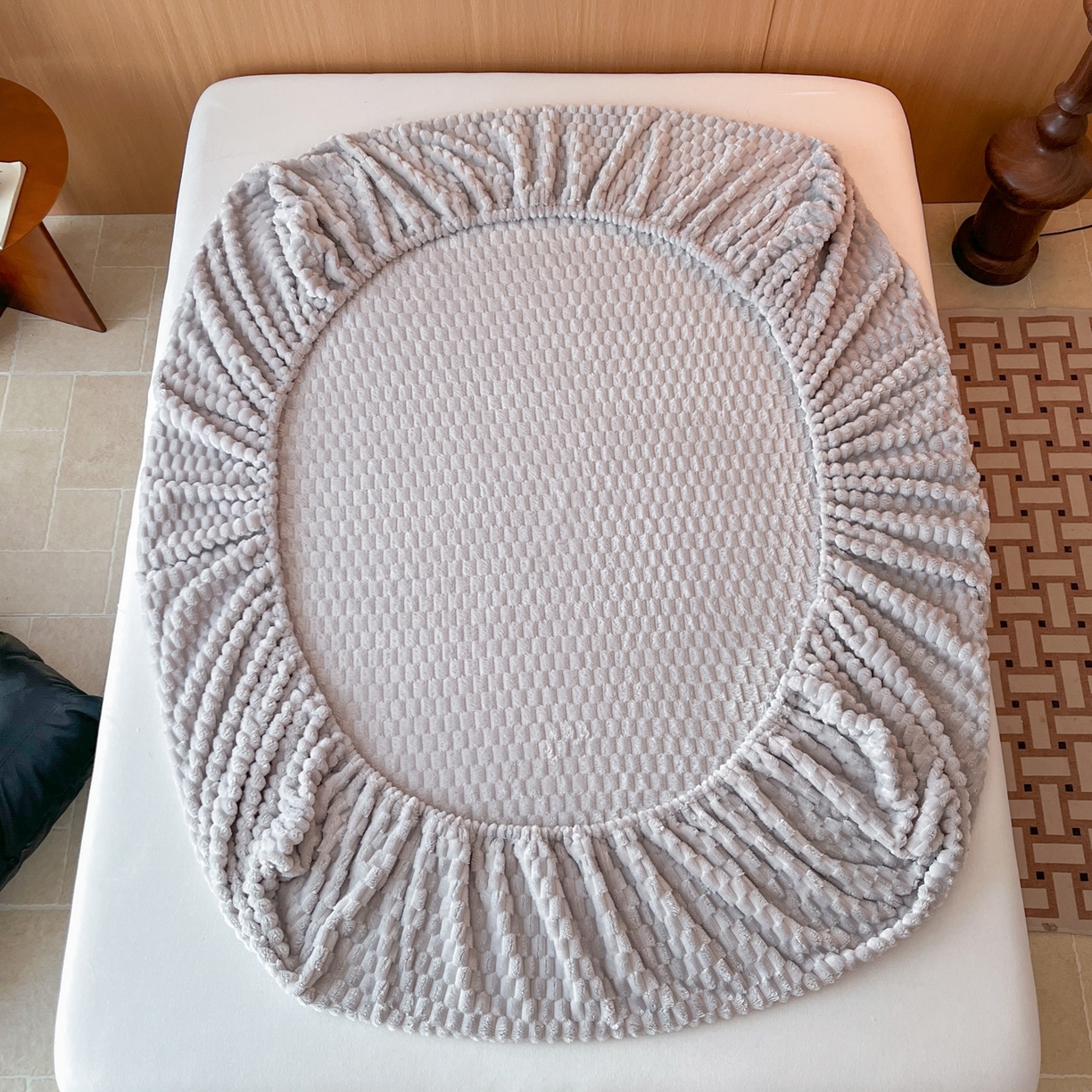 91家纺网 家纺一手货源 找家纺 小叮当家纺仓储工厂店 2025新款豆豆绒纯色单床笠系列床笠单件（跨境可供） 豆豆绒-床笠浅灰