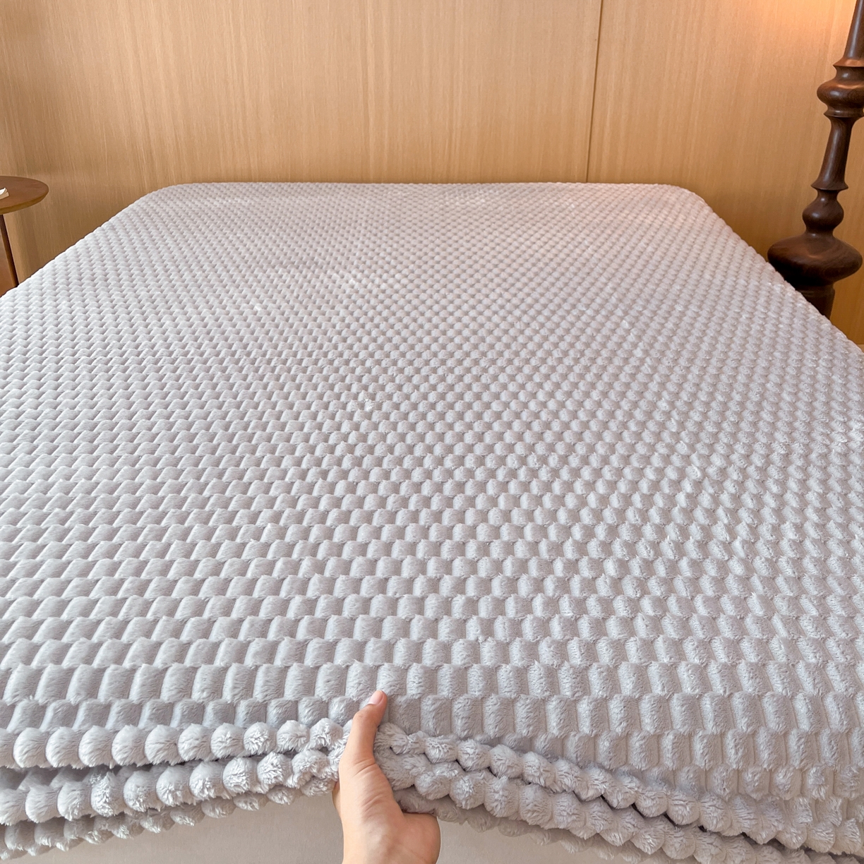 91家纺网 家纺一手货源 找家纺 小叮当家纺仓储工厂店 2025新款豆豆绒纯色单床笠系列床笠单件（跨境可供） 豆豆绒-床笠浅灰