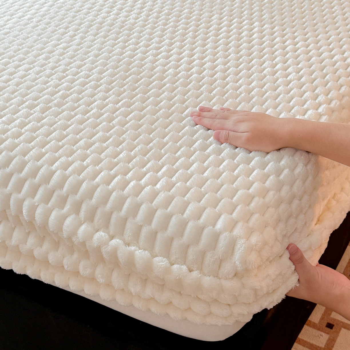 91家纺网 家纺一手货源 找家纺 小叮当家纺仓储工厂店 2025新款豆豆绒纯色单床笠系列床笠单件（跨境可供） 豆豆绒-床笠米白