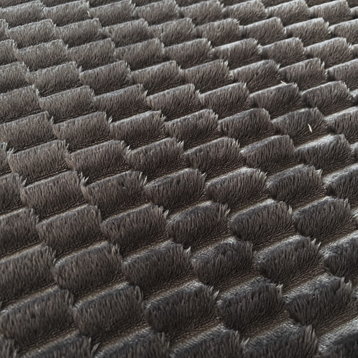 91家纺网 家纺一手货源 找家纺 小叮当家纺仓储工厂店 2025新款豆豆绒纯色单床笠系列床笠单件（跨境可供） 豆豆绒-床笠深灰