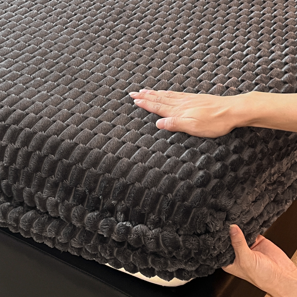 91家纺网 家纺一手货源 找家纺 小叮当家纺仓储工厂店 2025新款豆豆绒纯色单床笠系列床笠单件（跨境可供） 豆豆绒-床笠深灰