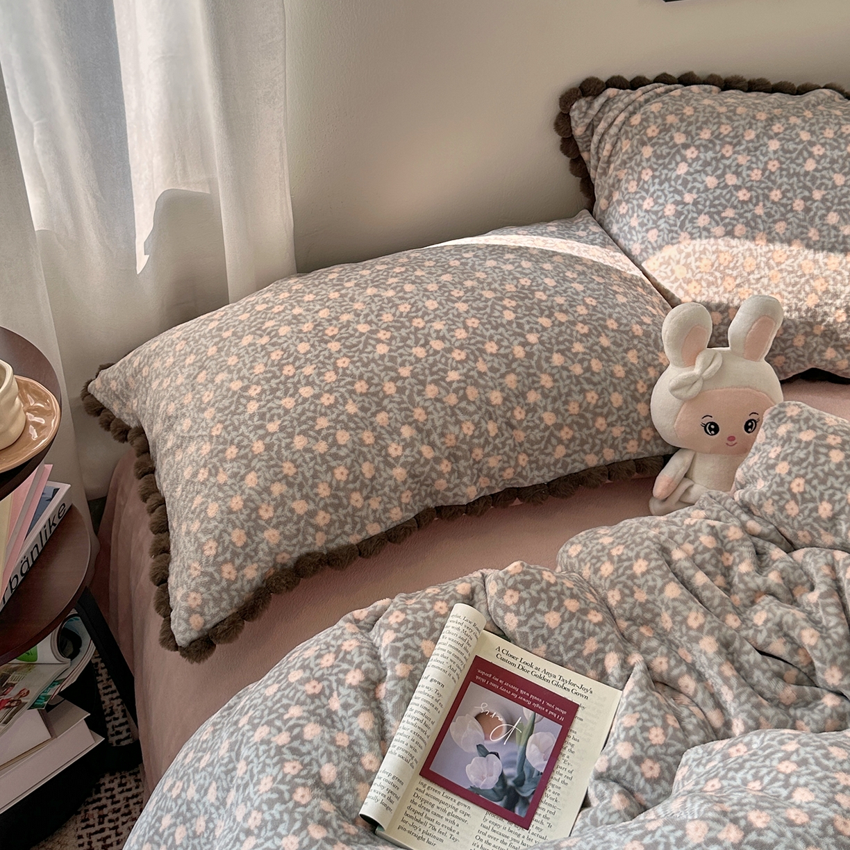 91家纺网 家纺一手货源 找家纺 艾咪-Amy ntmy 2025新款毛球款法式少女风牛奶绒四件套 丽夏