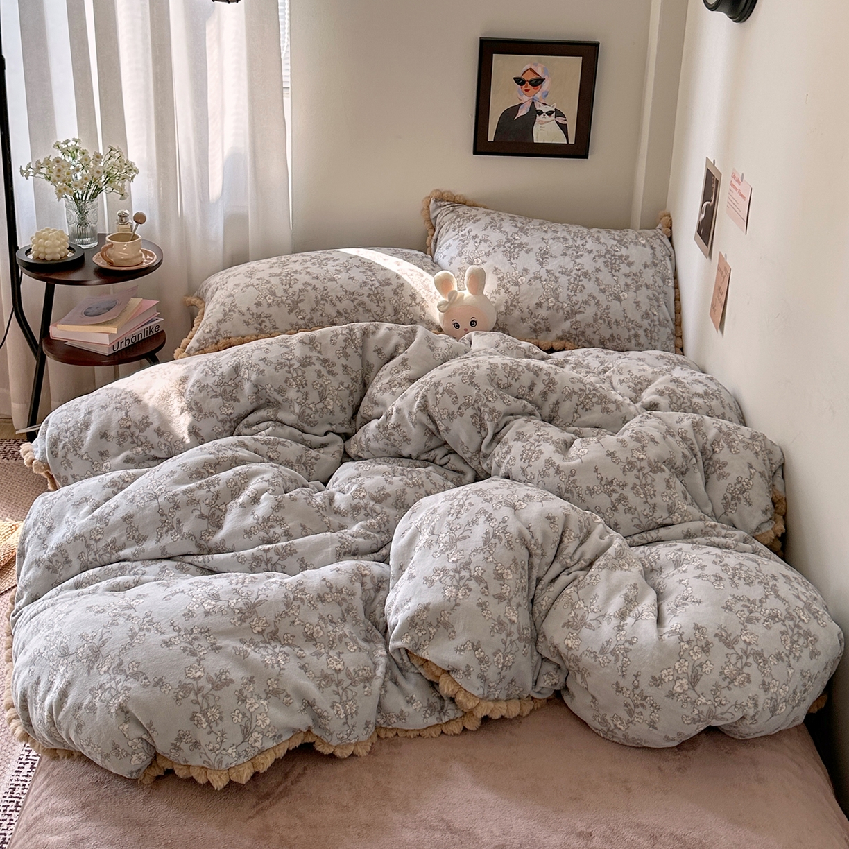 91家纺网 家纺一手货源 找家纺 艾咪-Amy ntmy 2025新款毛球款法式少女风牛奶绒四件套 梦花影