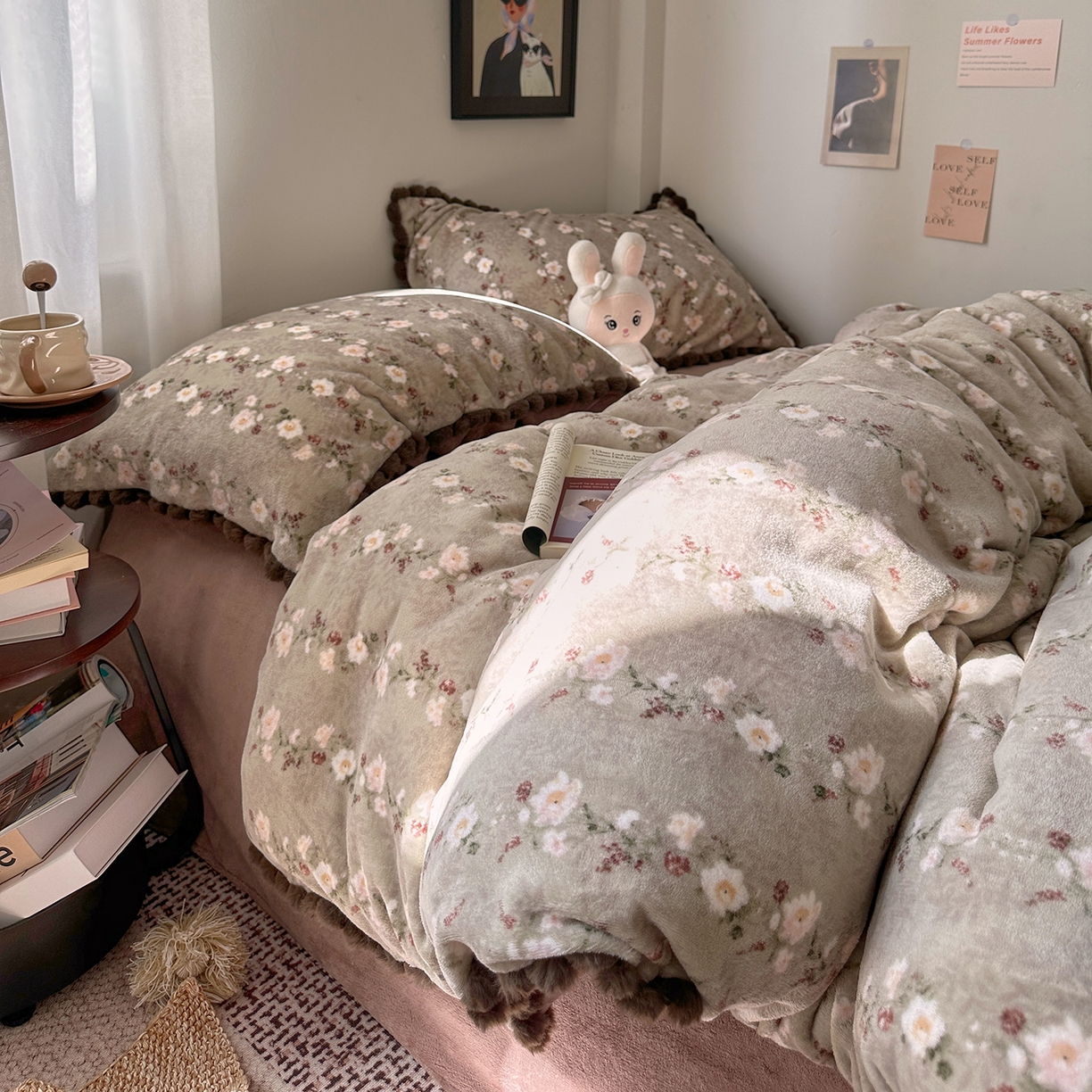 艾咪-Amy ntmy 2025新款毛球款法式少女风牛奶绒四件套 清香咖