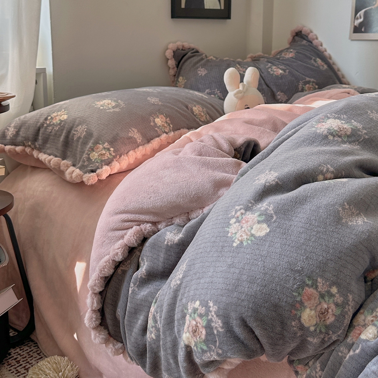 艾咪-Amy ntmy 2025新款毛球款法式少女风牛奶绒四件套 香榭