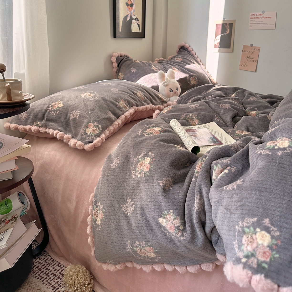 91家纺网 家纺一手货源 找家纺 艾咪-Amy ntmy 2025新款毛球款法式少女风牛奶绒四件套 香榭