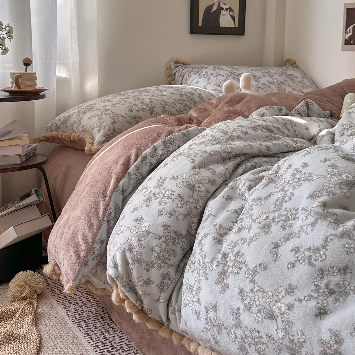 91家纺网 家纺一手货源 找家纺 艾咪-Amy ntmy 2025新款毛球款法式少女风牛奶绒四件套 梦花影