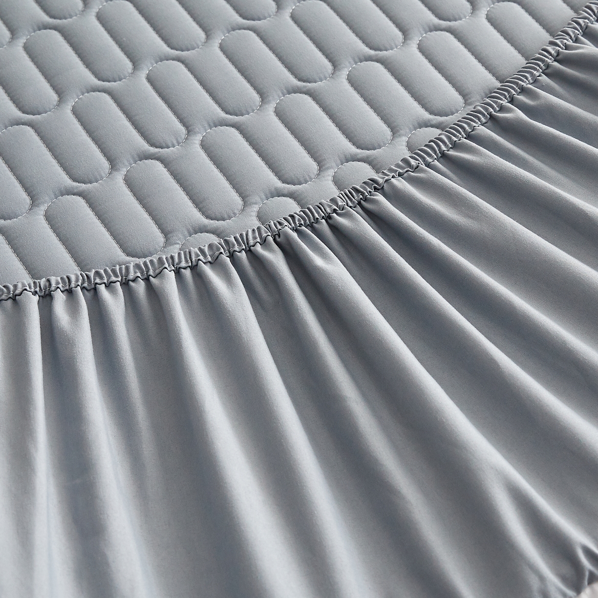 91家纺网 家纺一手货源 找家纺 蕾诺家纺 2025新款 菱格水洗棉亲肤棉夹棉床笠 菱格-蓝灰