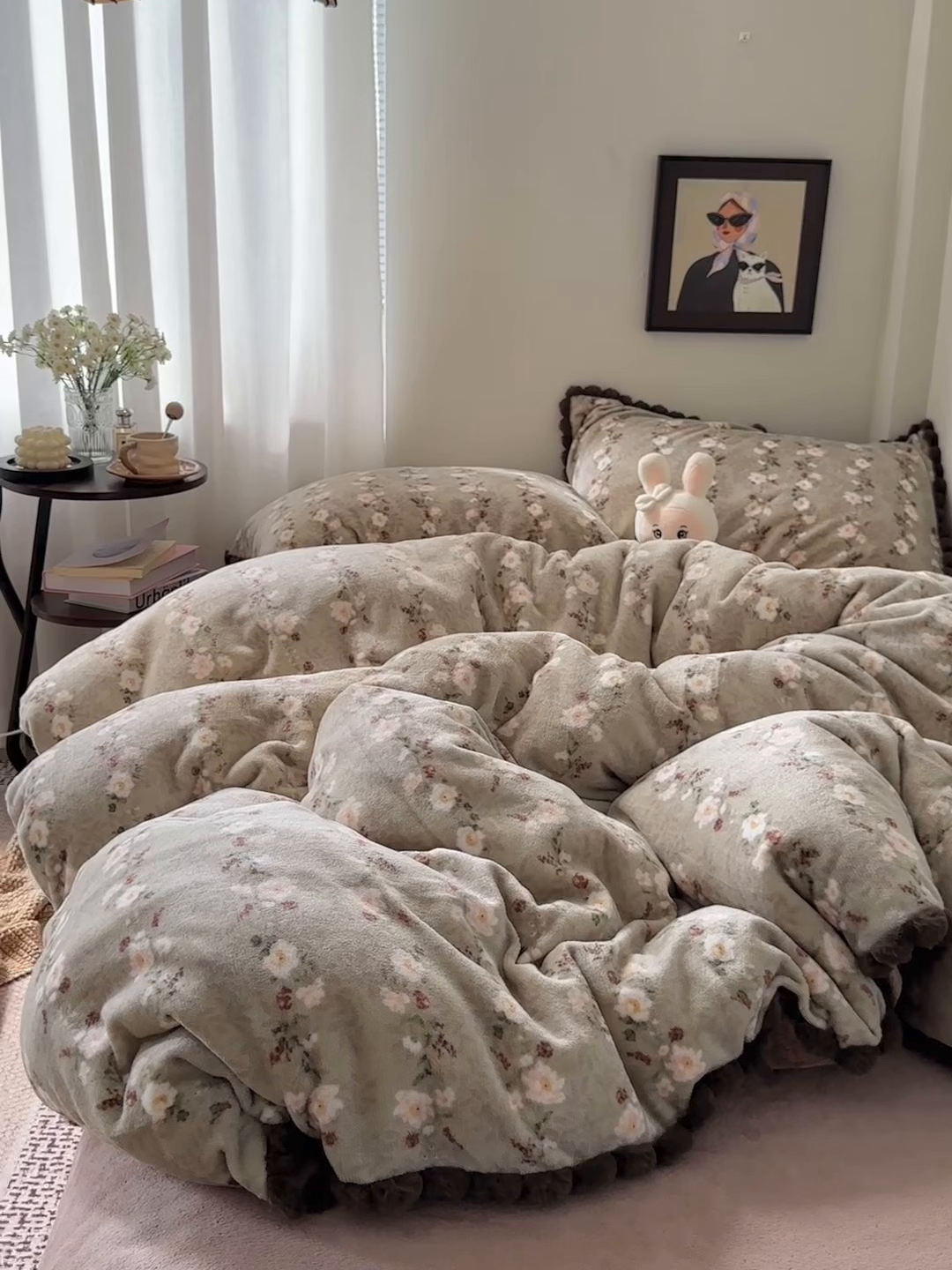 91家纺网 家纺一手货源 找家纺 艾咪-Amy ntmy 2025新款毛球款法式少女风牛奶绒四件套 清香咖