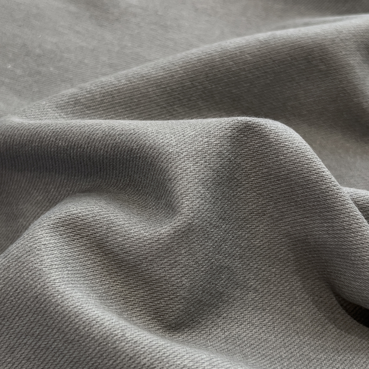 91家纺网 家纺一手货源 找家纺 芃成家纺 2025新款原棉生态磨毛单床单 高级灰