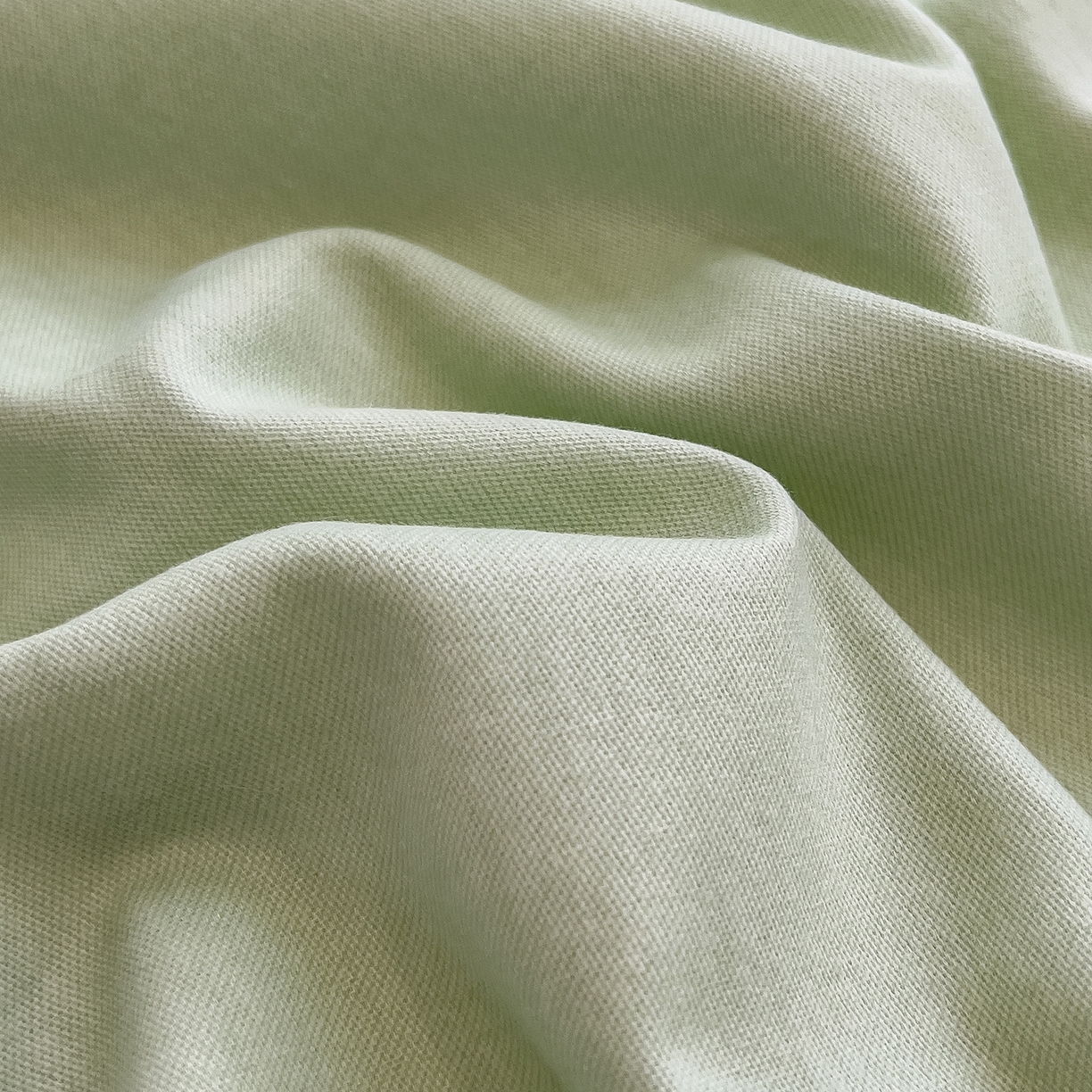 91家纺网 家纺一手货源 找家纺 芃成家纺 2025新款原棉生态磨毛单床单 天青绿