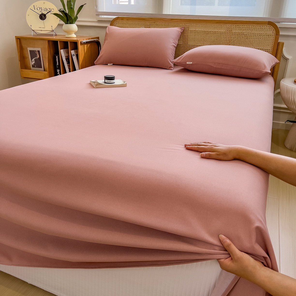 91家纺网 家纺一手货源 找家纺 芃成家纺 2025新款原棉生态磨毛单床单 烟粉色