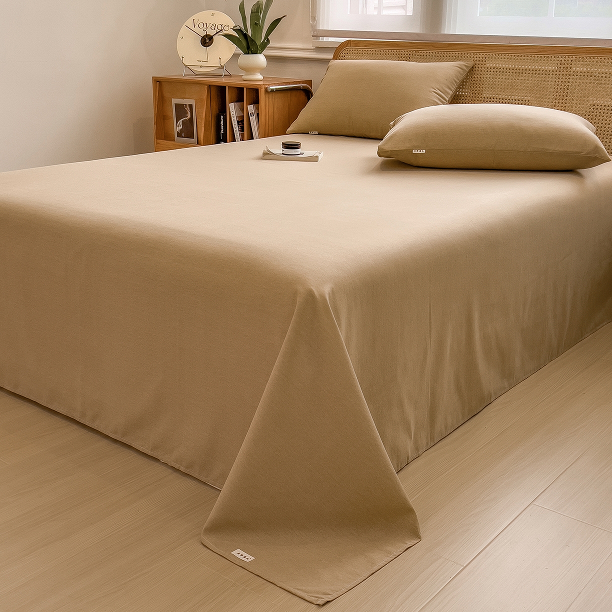 91家纺网 家纺一手货源 找家纺 芃成家纺 2025新款原棉生态磨毛单床单 香槟金