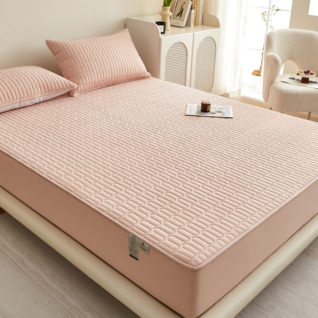 91家纺网 家纺一手货源 找家纺 蕾诺家纺 2025新款 菱格水洗棉亲肤棉夹棉床笠 菱格-玉粉