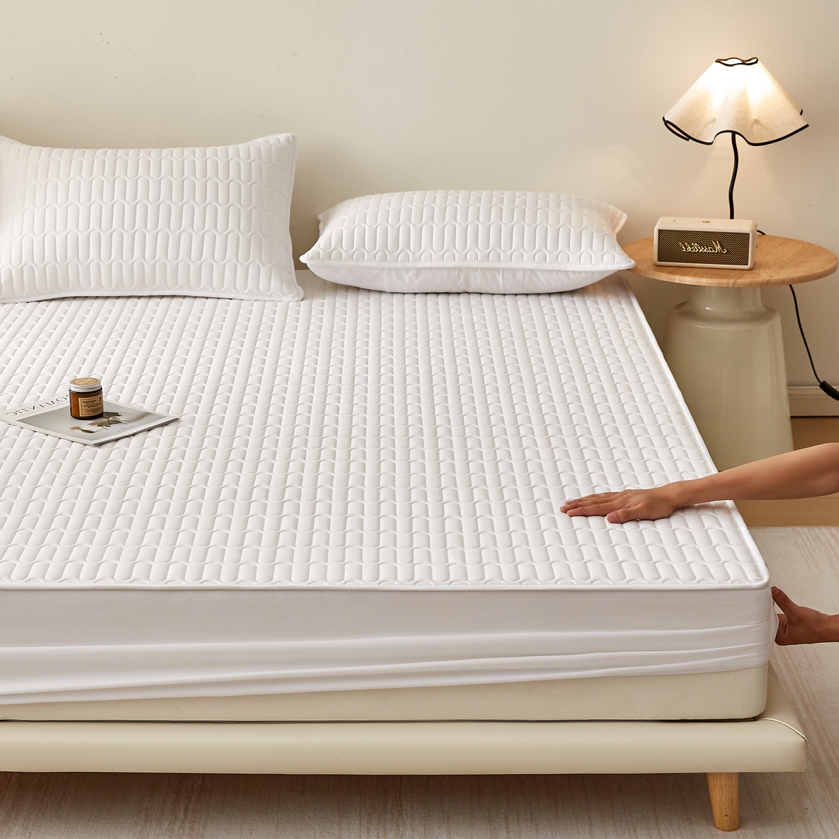 91家纺网 家纺一手货源 找家纺 蕾诺家纺 2025新款 菱格水洗棉亲肤棉夹棉床笠 菱格-白色