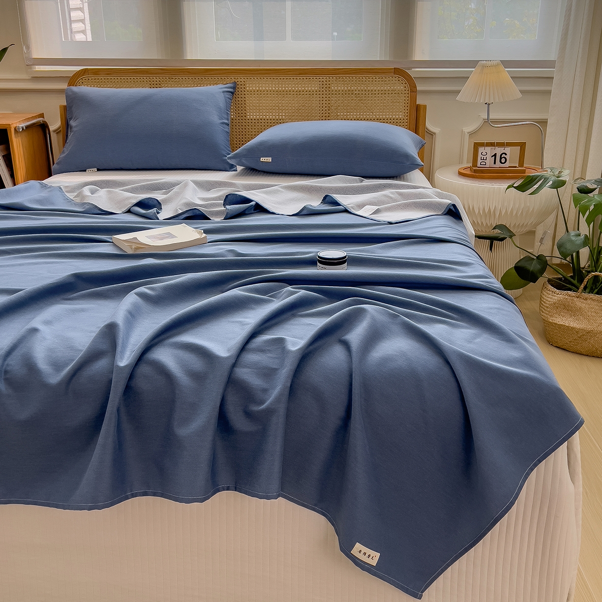 91家纺网 家纺一手货源 找家纺 芃成家纺 2025新款原棉生态磨毛单床单 冰川蓝