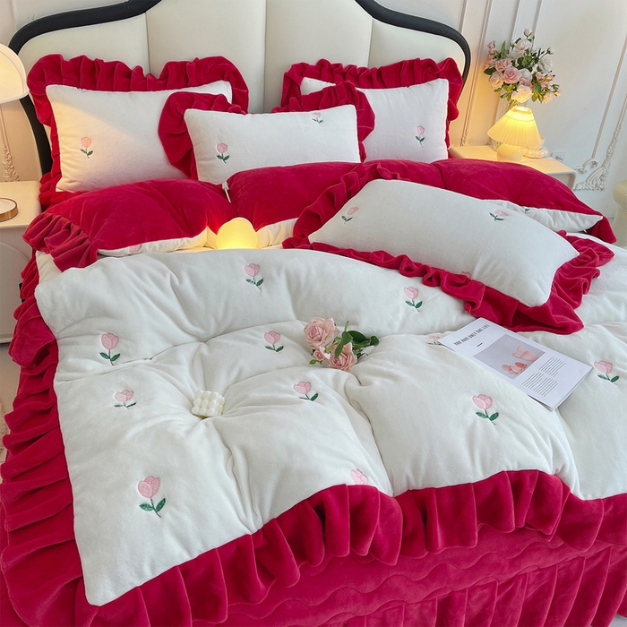 91家纺网 家纺一手货源 找家纺 茉保家纺 2025新款高克重9.5斤婴儿绒牛奶绒绣花夹棉床盖四件套 郁金香-白拼红