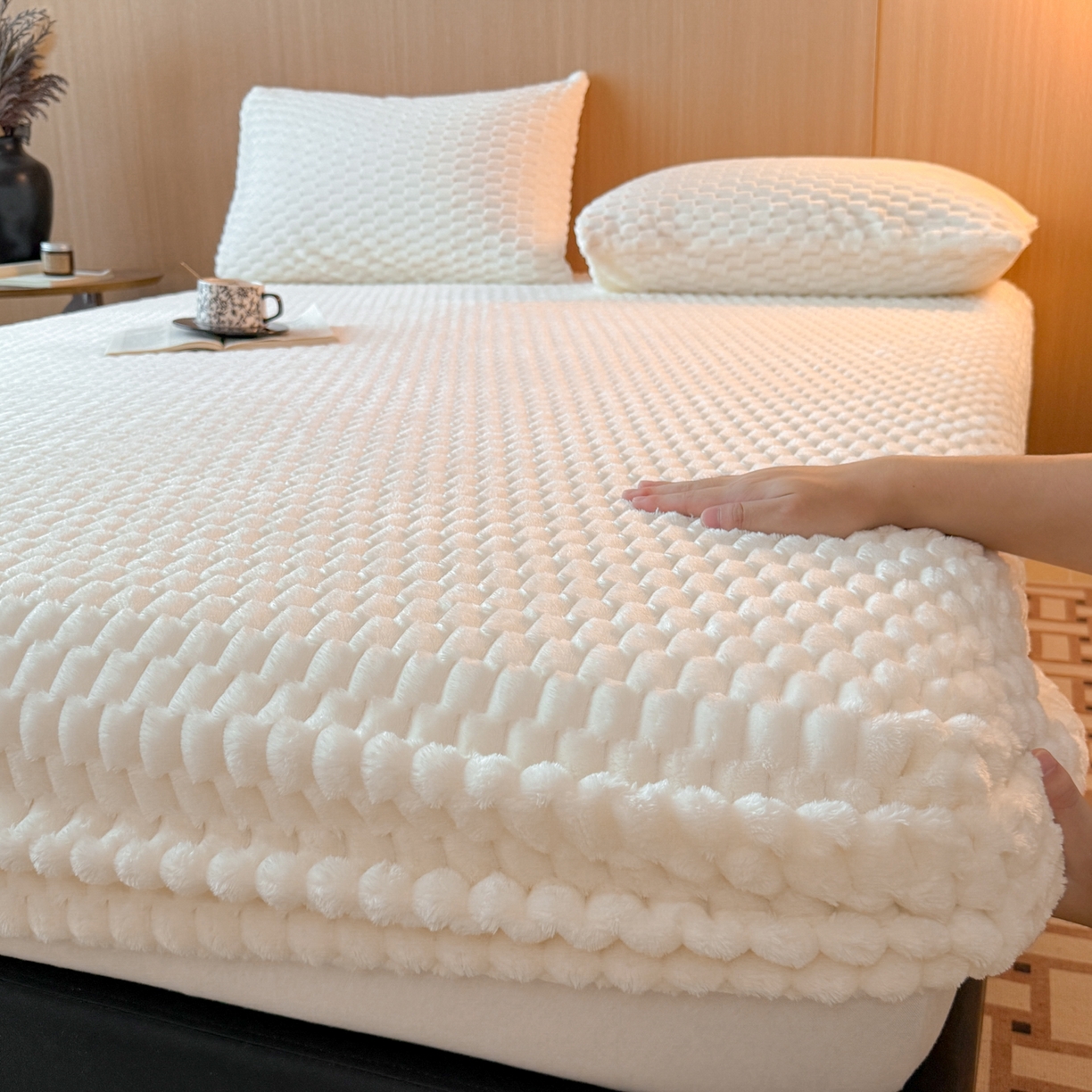 91家纺网 家纺一手货源 找家纺 小叮当家纺仓储工厂店 2025新款豆豆绒纯色单床笠系列床笠单件（跨境可供） 豆豆绒-床笠米白