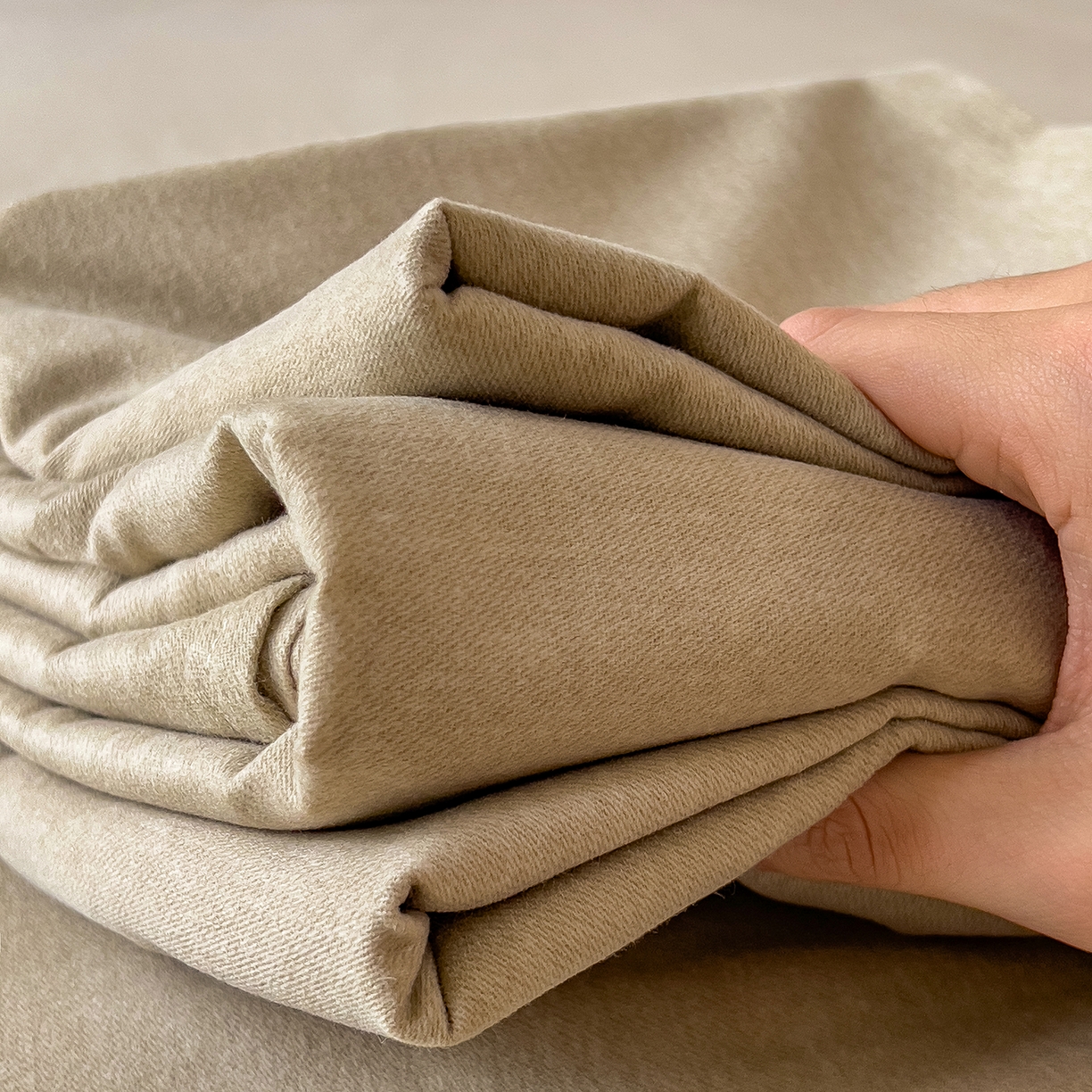 91家纺网 家纺一手货源 找家纺 芃成家纺 2025新款原棉生态磨毛单床单 奶茶咖