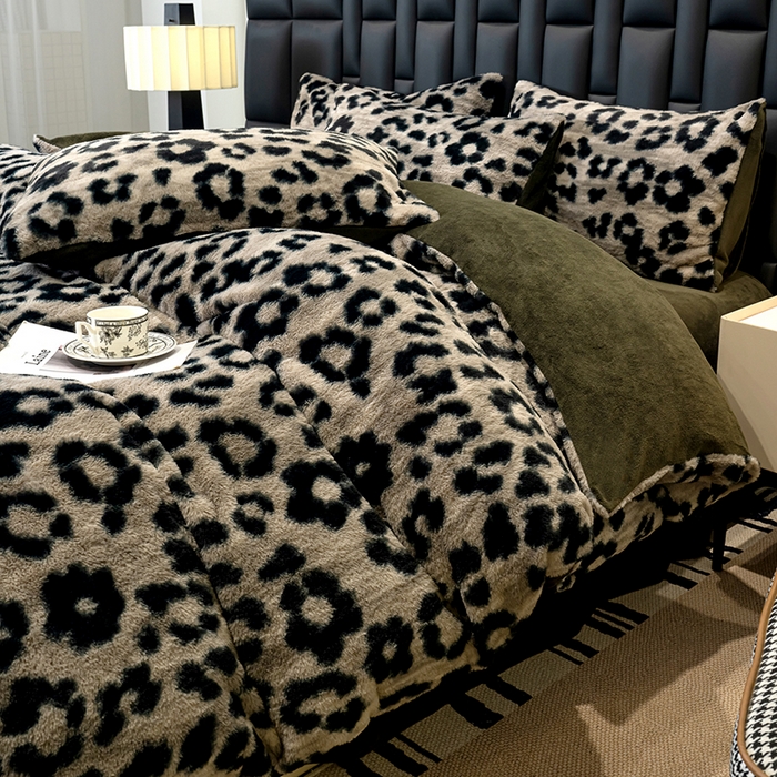 91家纺网 家纺一手货源 找家纺 元禾家纺 2025新款法式美拉德高克重兔毛床盖款四件套兔毛简单款 豹纹灰