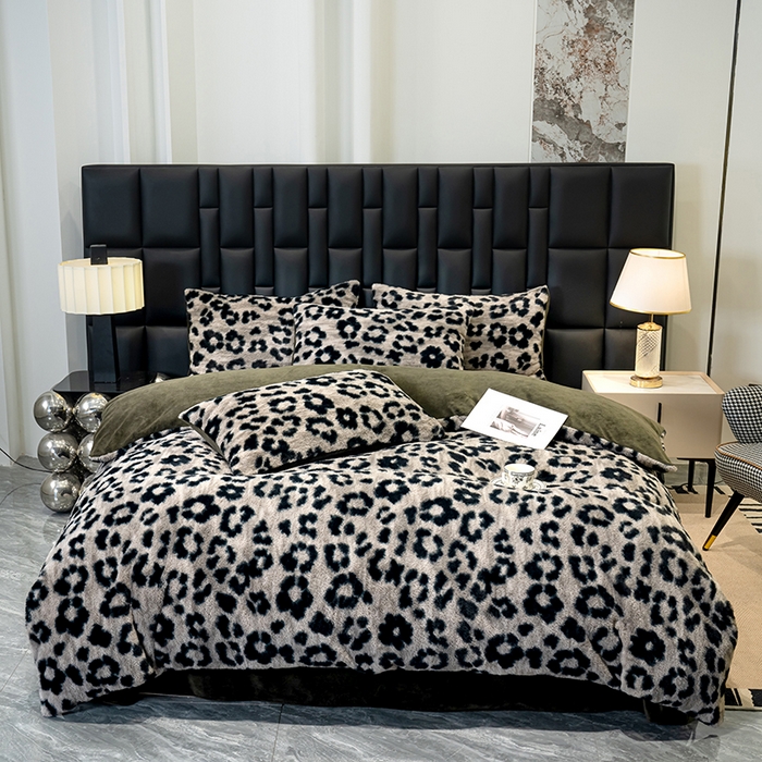 91家纺网 家纺一手货源 找家纺 元禾家纺 2025新款法式美拉德高克重兔毛床盖款四件套兔毛简单款 豹纹灰