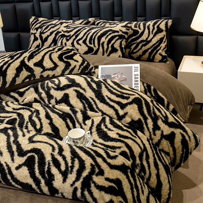 91家纺网 家纺一手货源 找家纺 元禾家纺 2025新款法式美拉德高克重兔毛床盖款四件套兔毛简单款 虎纹