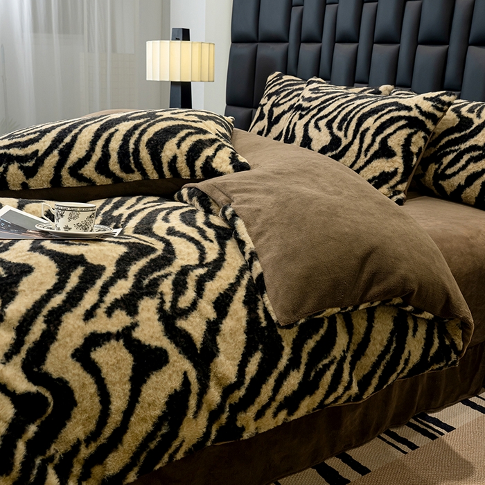 91家纺网 家纺一手货源 找家纺 元禾家纺 2025新款法式美拉德高克重兔毛床盖款四件套兔毛简单款 虎纹