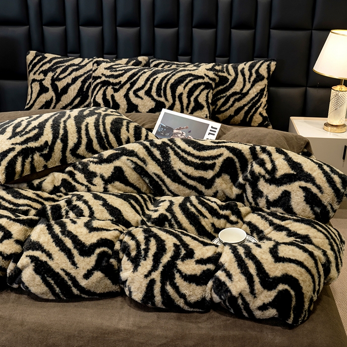 91家纺网 家纺一手货源 找家纺 元禾家纺 2025新款法式美拉德高克重兔毛床盖款四件套兔毛简单款 虎纹