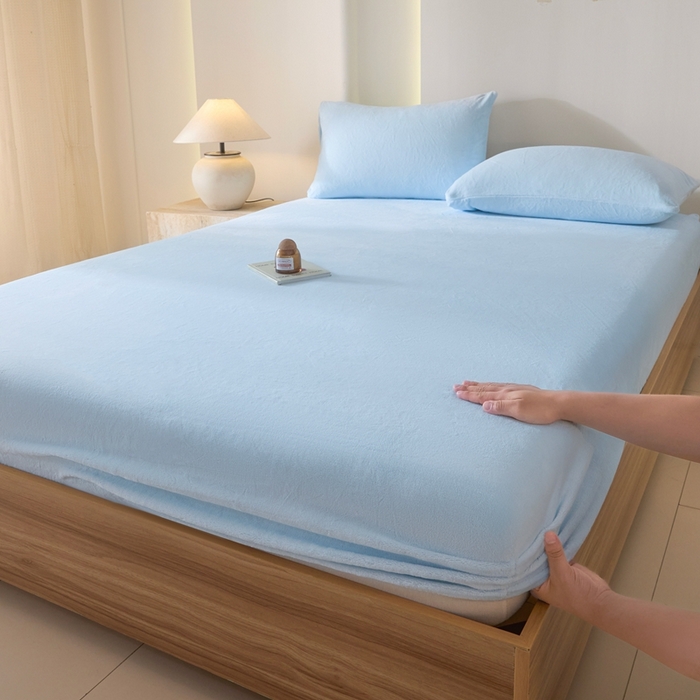 91家纺网 家纺一手货源 找家纺 （总）小叮当家纺仓储工厂店 2025新款牛奶绒简约纯色单床笠 床笠单件