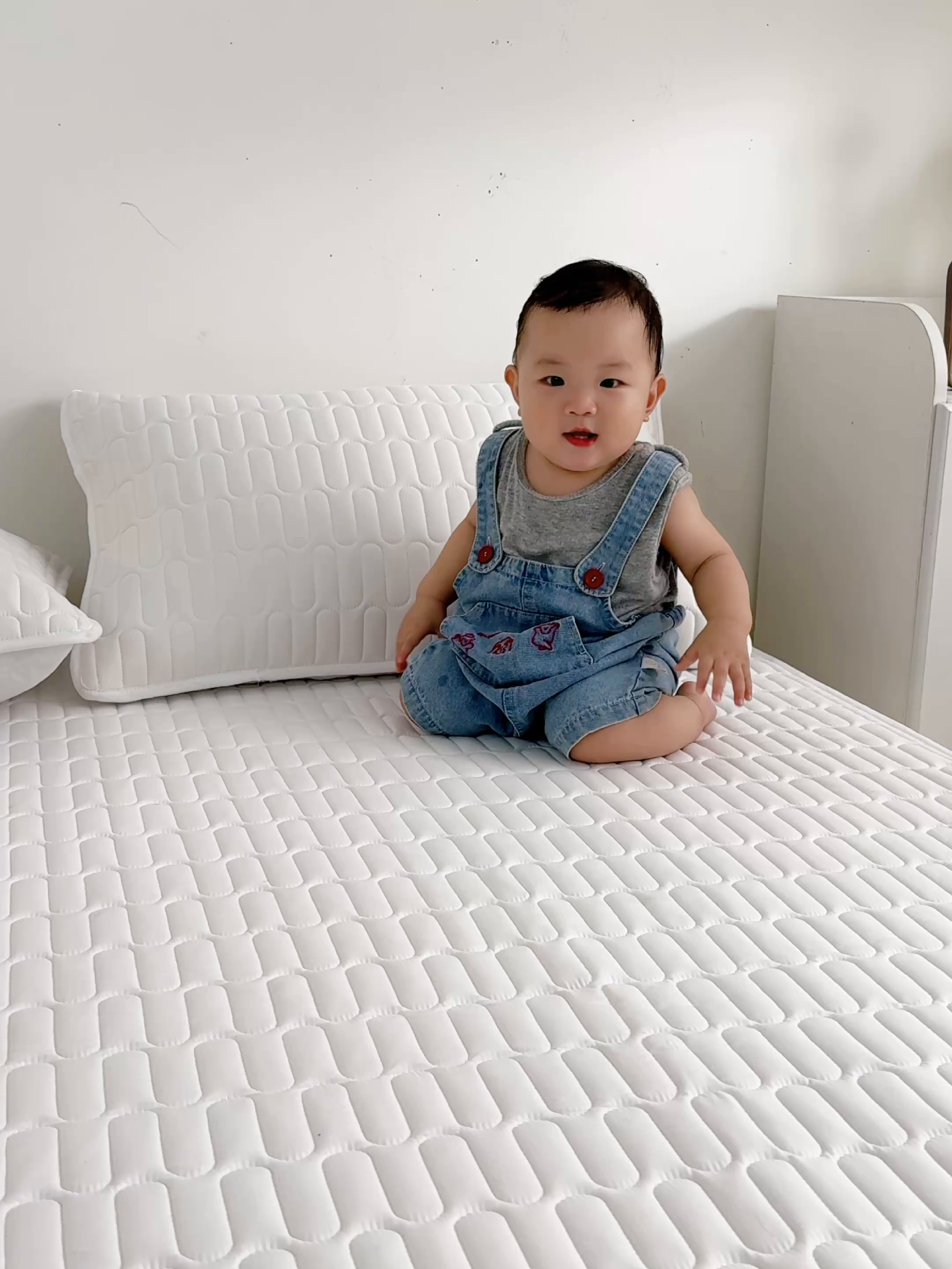 91家纺网 家纺一手货源 找家纺 蕾诺家纺 2025新款 菱格水洗棉亲肤棉夹棉床笠 菱格-白色