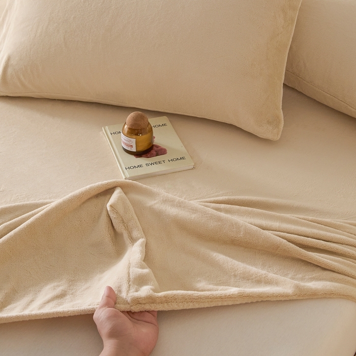 91家纺网 家纺一手货源 找家纺 小叮当家纺仓储工厂店 2025新款牛奶绒简约纯色单床笠 床笠单件 米杏-cl