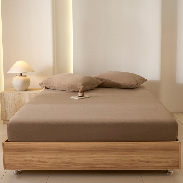 91家纺网 家纺一手货源 找家纺 小叮当家纺仓储工厂店 2025新款牛奶绒简约纯色单床笠 床笠单件 奶茶咖-cl