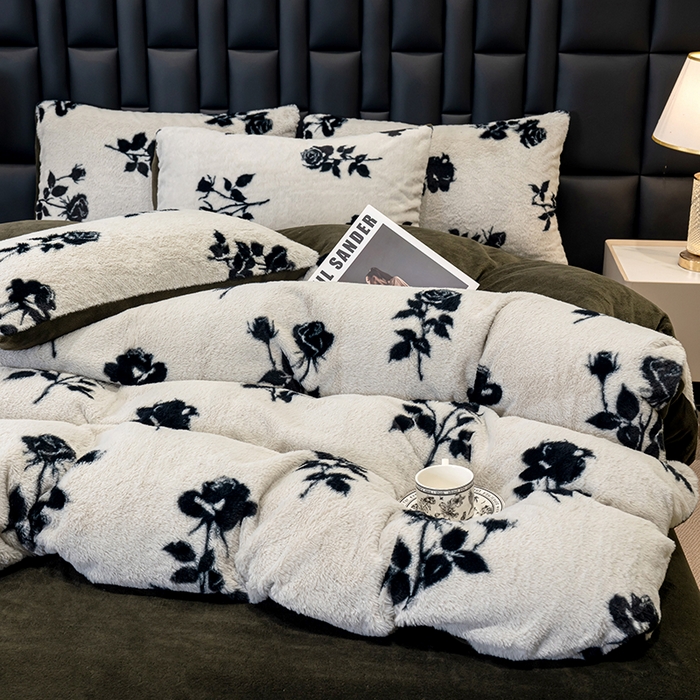 91家纺网 家纺一手货源 找家纺 元禾家纺 2025新款法式美拉德高克重兔毛床盖款四件套兔毛简单款 玫瑰白