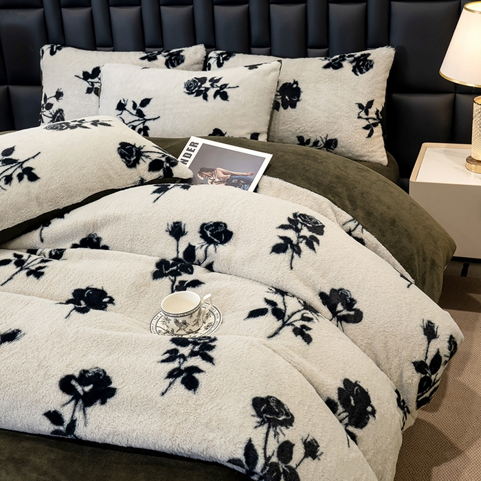 91家纺网 家纺一手货源 找家纺 元禾家纺 2025新款法式美拉德高克重兔毛床盖款四件套兔毛简单款 玫瑰白