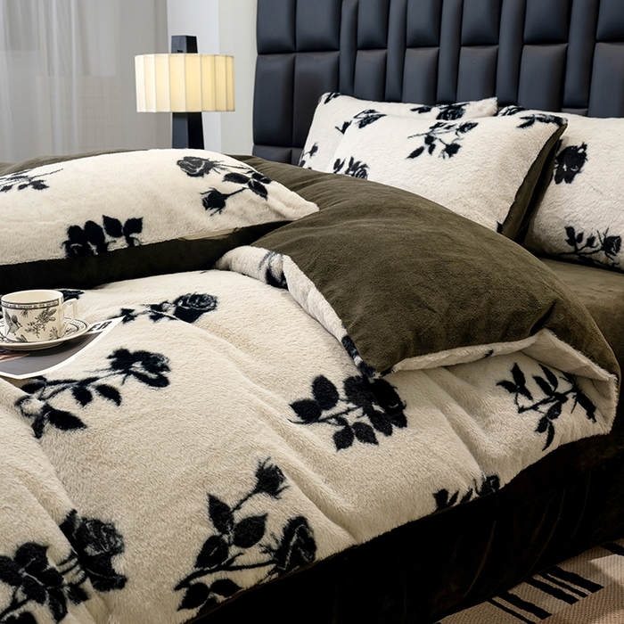 91家纺网 家纺一手货源 找家纺 元禾家纺 2025新款法式美拉德高克重兔毛床盖款四件套兔毛简单款 玫瑰白