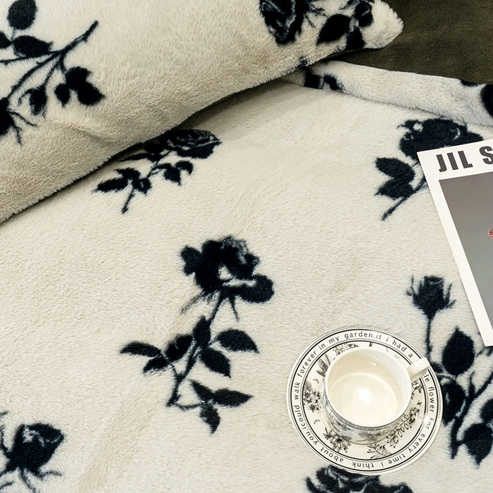 91家纺网 家纺一手货源 找家纺 元禾家纺 2025新款法式美拉德高克重兔毛床盖款四件套兔毛简单款 玫瑰白