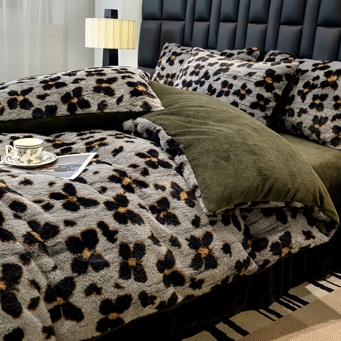 91家纺网 家纺一手货源 找家纺 元禾家纺 2025新款法式美拉德高克重兔毛床盖款四件套兔毛简单款 蝶舞-灰