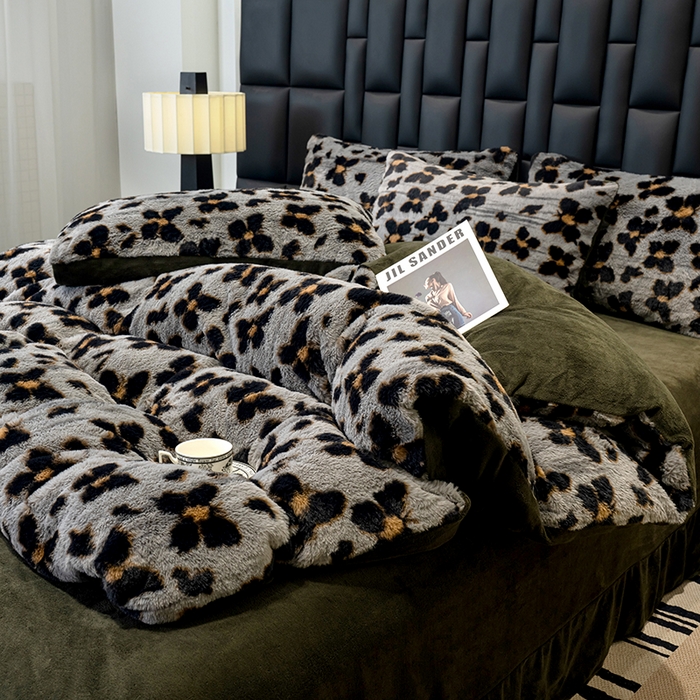 91家纺网 家纺一手货源 找家纺 元禾家纺 2025新款法式美拉德高克重兔毛床盖款四件套兔毛简单款 蝶舞-灰