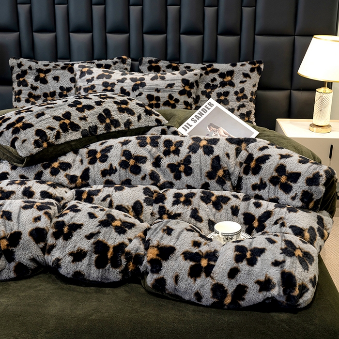 91家纺网 家纺一手货源 找家纺 元禾家纺 2025新款法式美拉德高克重兔毛床盖款四件套兔毛简单款 蝶舞-灰