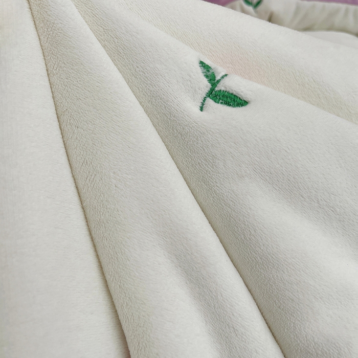 91家纺网 家纺一手货源 找家纺 茉保家纺 2025新款高克重9.5斤婴儿绒牛奶绒绣花夹棉床盖四件套 郁金香-白拼紫